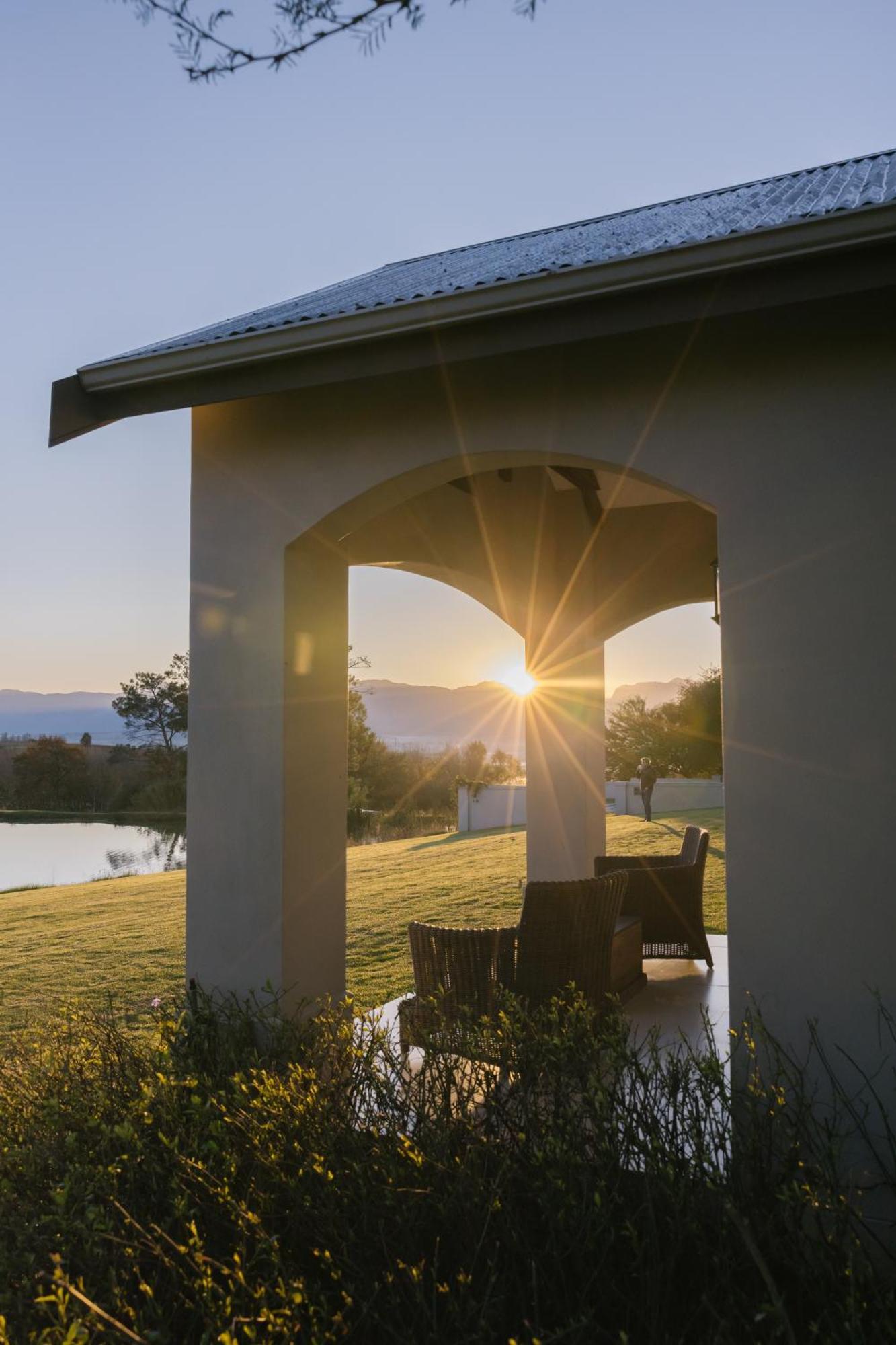 Under Oaks Guest House Paarl Exterior photo