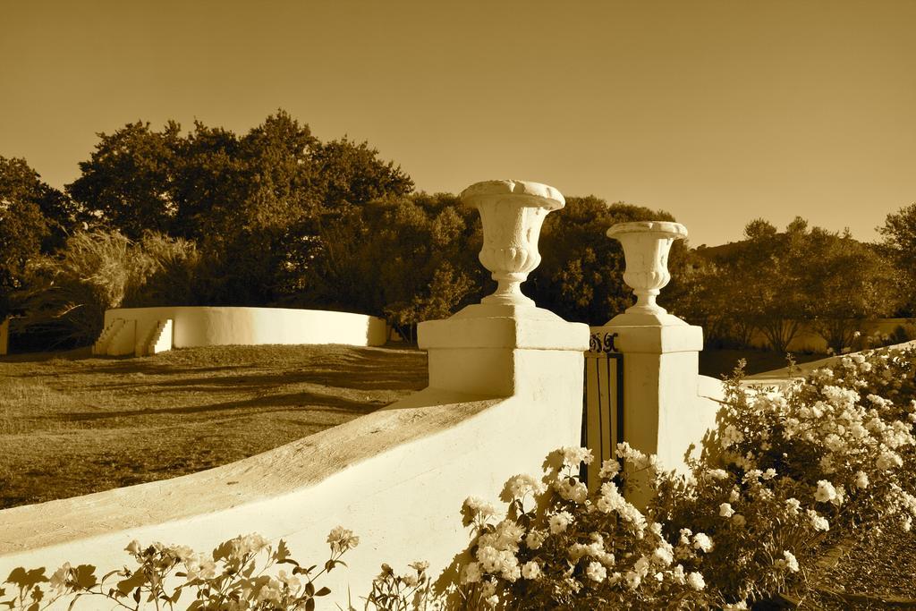 Under Oaks Guest House Paarl Exterior photo